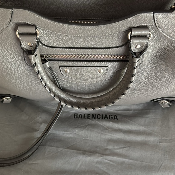 Authentic Balenciaga Neo Classic Satchel - Picture 4 of 6